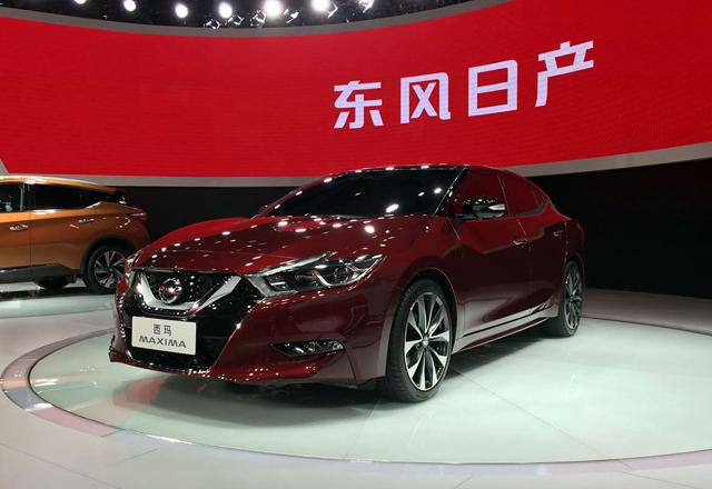 东风日产全新西玛车展发布 定位于中型车