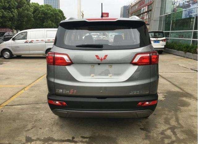 性价比之王? 五菱宏光S3实车到店