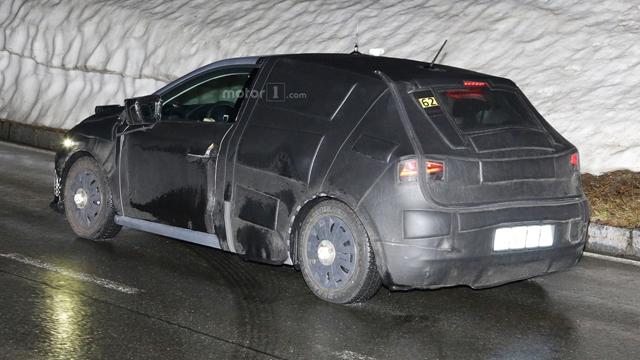 卖太贵就国产吧 西雅特全新Ibiza谍照曝光_汽车