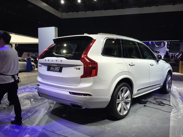 沃尔沃XC90 T8插电混动上市 售109.8万元起