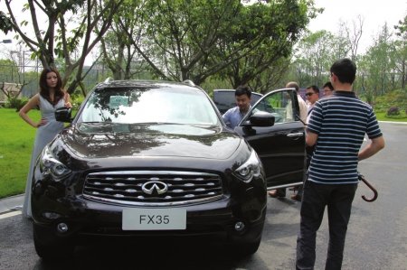 成都：豪车品鉴 半天时间11富豪买走11豪车