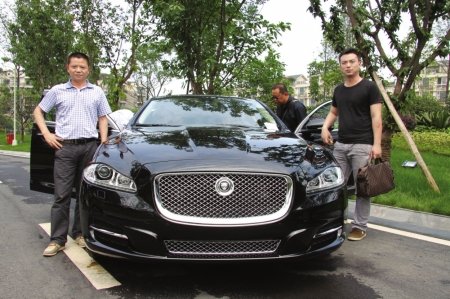 成都：豪车品鉴 半天时间11富豪买走11豪车