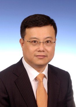 张海亮就任上海大众汽车公司董事、总经理