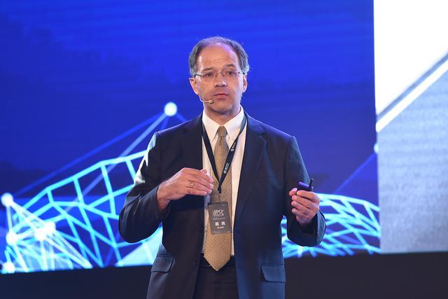 �µ�&���ڼ����й��Զ���ʻ���������ܼࡢ�µ��й��Զ���ʻ������з��ܸ����� Stefan Adolf Karl Greiner 