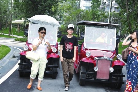 成都：豪车品鉴 半天时间11富豪买走11豪车