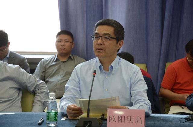电动汽车发展充电基础设施 应以安全为重