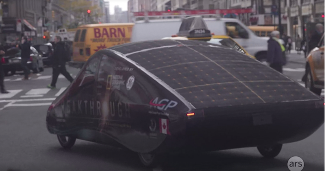 曼哈顿街头惊现华裔学生自制的太阳能赛车
