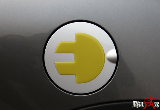 百分百绿色环保 腾讯体验MINI E纯电动车
