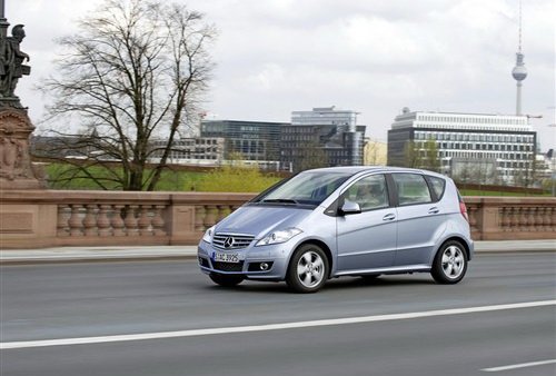 奔驰A级车最快10月进口国内 预计21万元起