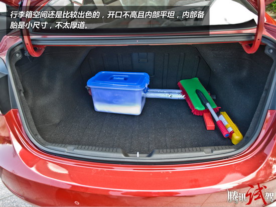 8lnu系列发动机,最大功率为107kw/6500rpm,最大扭矩175nm/4700rpm,更