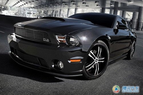2011 Mustang V6 Pictures. This 2011 Mustang V6 on the