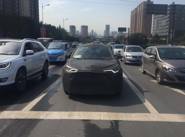 值得等待丰田全新SUV C-HR海内路试谍照曝光
