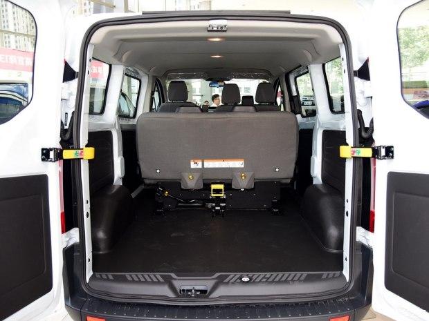 客货两用 江铃福特\/全新\/全顺实车亮相