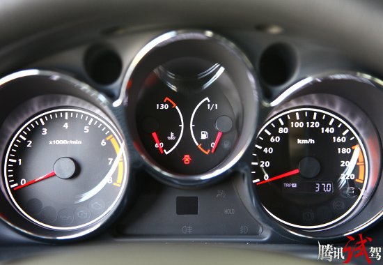 大号家庭装 腾讯试驾海马新普力马