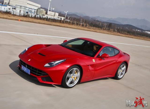 F12berlinetta_法拉利_评测中心