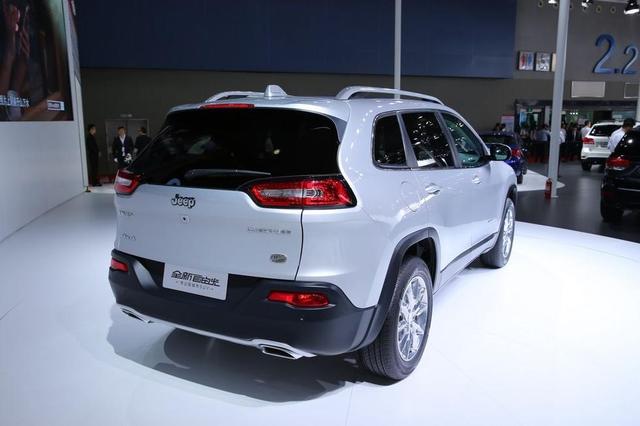 国产Jeep自由光亮相广州车展 品质未减