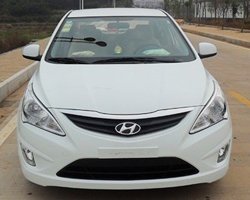 提车作业:东风悦达起亚K2与北京现代瑞纳