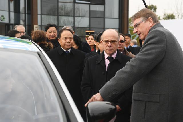 雷诺最新自动驾驶系统亮相武汉 法国总理亲临现场观摩