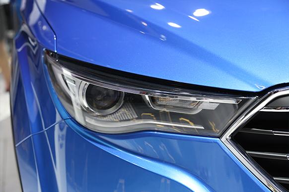 全新奔腾X40车展首秀 吸睛又夺心