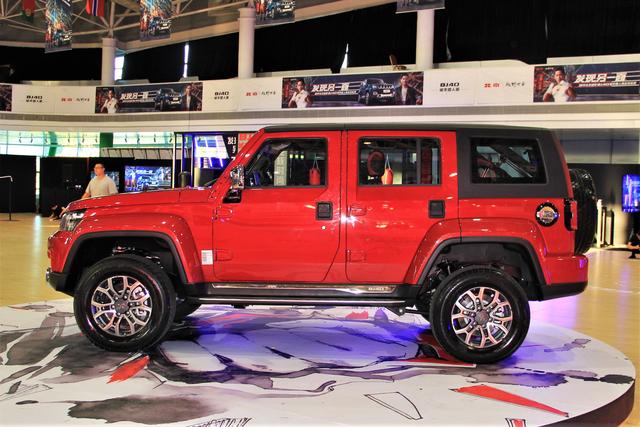 “双面人生”BJ40城市猎人型动昆仑决