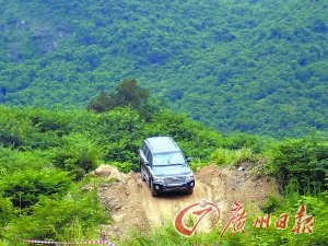 不逊色于换代的改款 试驾改款兰德酷路泽