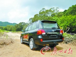 不逊色于换代的改款 试驾改款兰德酷路泽