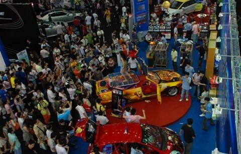 郑州国际车展11月强势来袭 看美女赏豪车