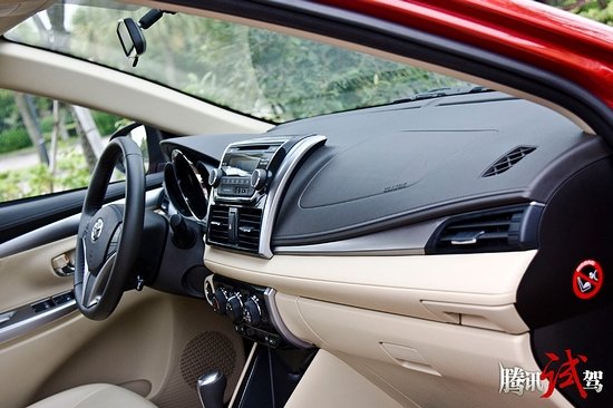 腾讯试驾一汽丰田新威驰 居家大男孩