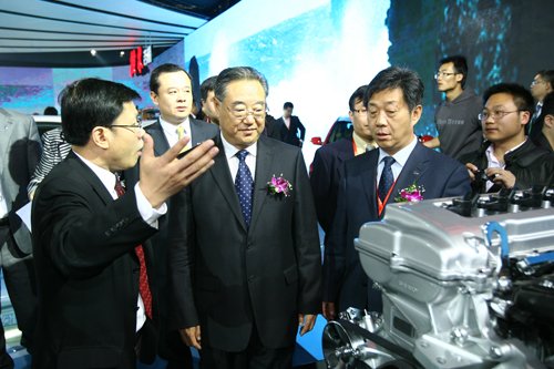 中国机械工业联合会会长王瑞祥参观吉利