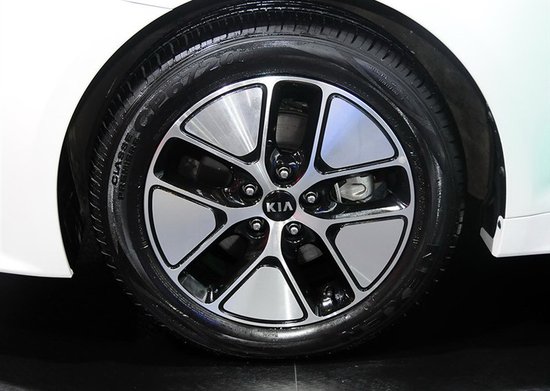 [新车解析]起亚K5混合动力车型车展上市