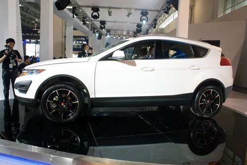 [国内车讯]莲花L6\/SUV车型T5将于明年上市