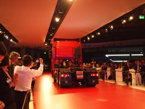 欧洲血统诠释内涵 欧曼GTL亮相汉诺威车展