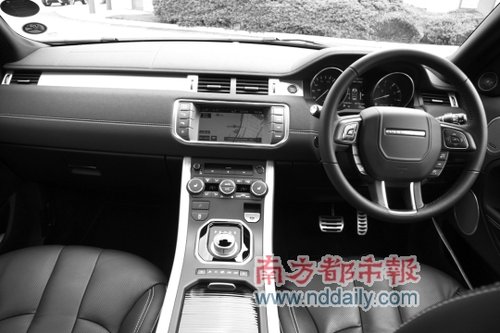 路虎揽胜极光EVOQUE Coupe利物浦全球首试