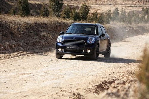 独舞狂沙--试驾MINI COUNTRYMAN