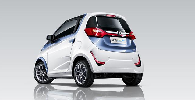 宝骏e100是宝骏品牌旗下首款新能源汽车,目前共有两款在售车型,补贴