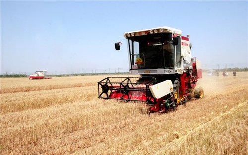 福田雷沃重工:非公路行走机械传递正能量