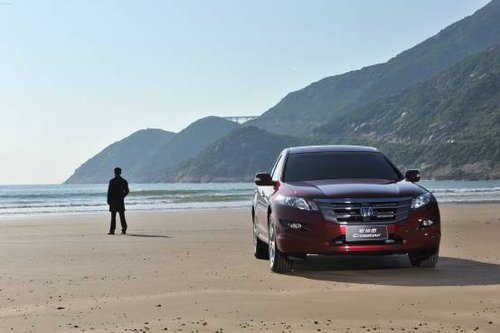 海岩：享受跨界人生