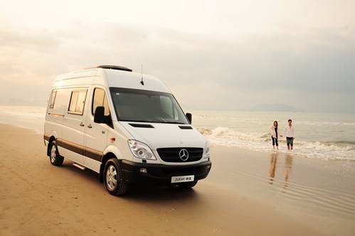 中欧奔驰房车亮相2012中南国际汽车博览会