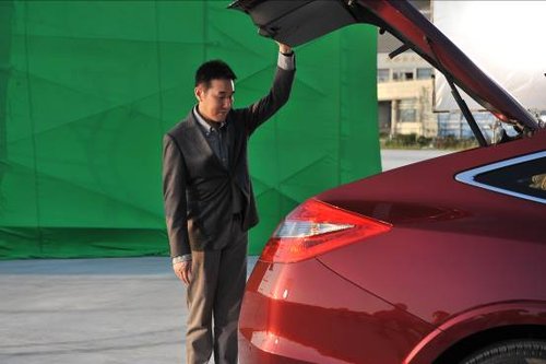 海岩：享受跨界人生