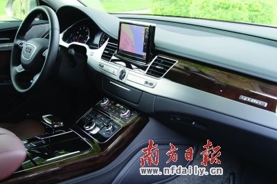 欢迎登机--试驾全新奥迪A8L 3.0T低功率版