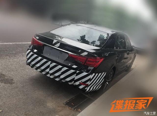 经典奢华座驾 国产新款皇冠路试谍照曝光