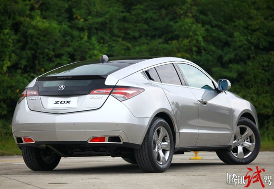 腾讯试驾讴歌ZDX 豪华品味有所不同
