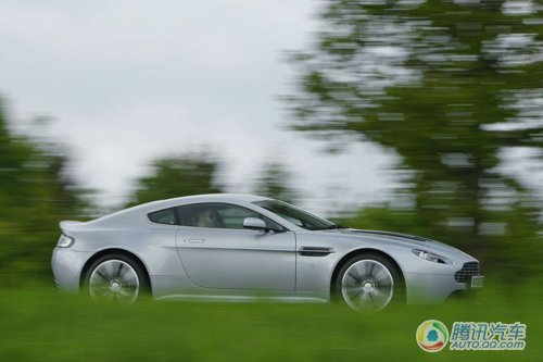 ��˹��������V12 VantageԼ122.94�� ����ǧ̨