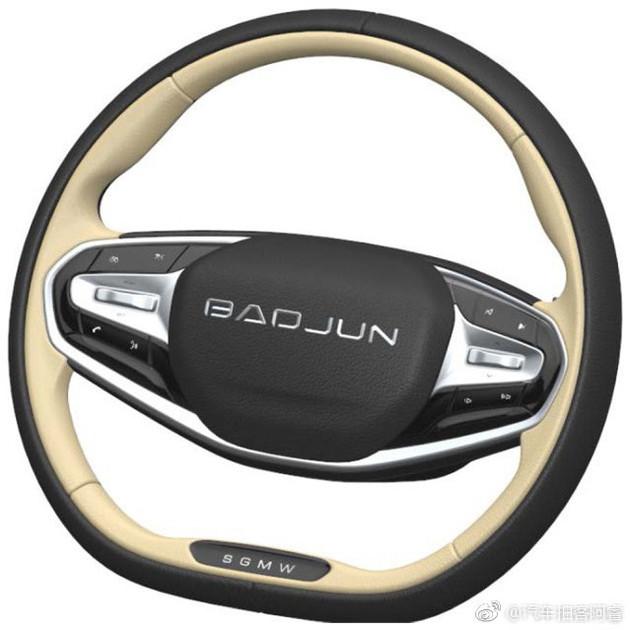 宝骏全新运动型多用途车申报图曝光 大空间 或采用联屏设计