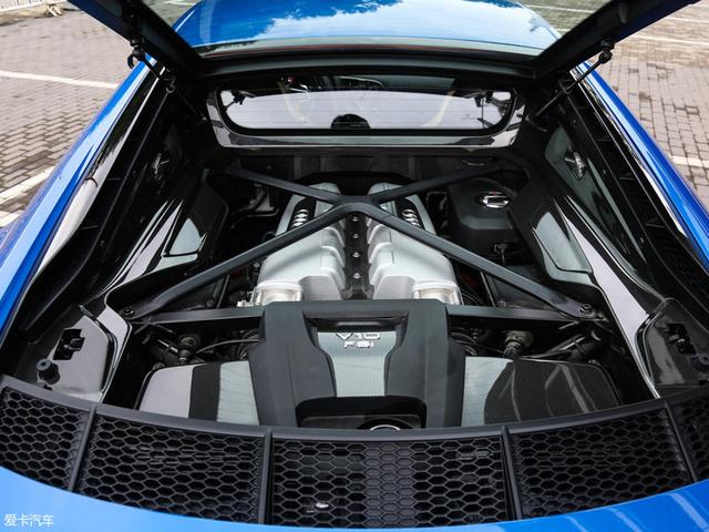 Audi Sport2016µR8