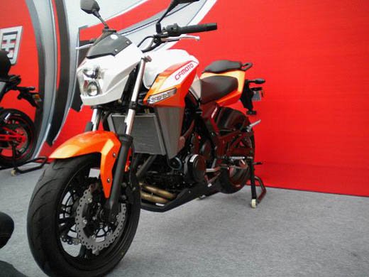 春风动力650NK正式上市 售价3.78万元