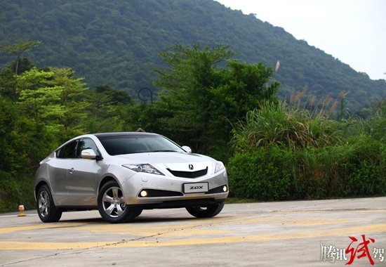 腾讯试驾讴歌ZDX 豪华品味有所不同