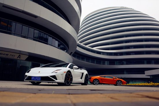 感受温顺的小牛 体验兰博基尼LP560-4