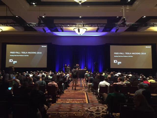 �ƶ���¶��˹����Ϣ©�� ��˹�����ݰ�ȫ��ϵ�ٶ�����