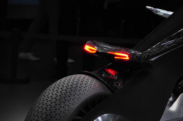 BMW Motorrad VISION NEXT 100概念车全球首发